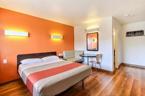 Motel 6-San Jose, CA - South image 6