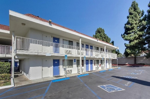 Motel 6-San Jose, CA - South image 11